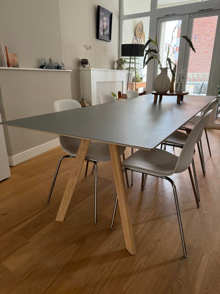 HAY CPH30 design eettafel 250x90  gezeept eiken / grijs blad, Huis en Inrichting, Tafels | Eettafels, 200 cm of meer, Zo goed als nieuw