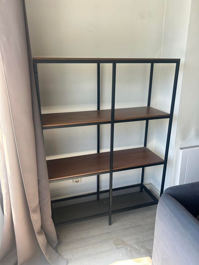 Industriële boekenkast met metalen frame en houten planken, Huis en Inrichting, Kasten | Boekenkasten, Ophalen, Met plank(en)