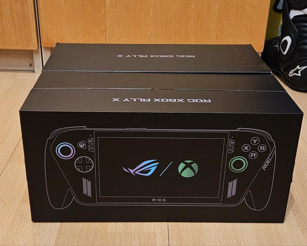 ROG Xbox Ally X - Full package, Overige merken, Ophalen of Verzenden, Zo goed als nieuw, 60 tot 120 watt