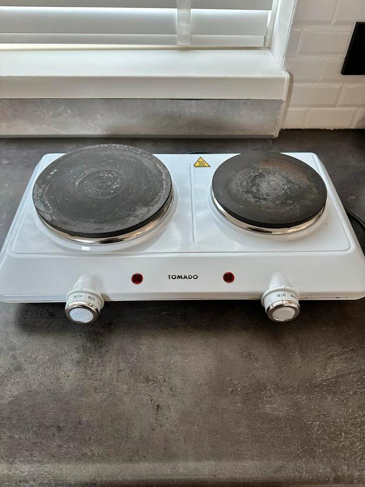 Tomado TEH2001W 2-pits elektrische kookplaat - Wit, Witgoed en Apparatuur, Kookplaten, Gebruikt, Vrijstaand, Elektrisch, 3 kookzones of minder