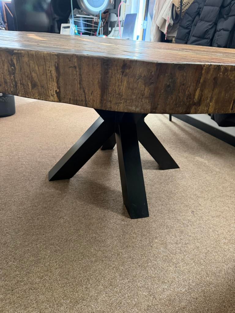 Eetkamertafel, Huis en Inrichting, Tafels | Eettafels, Ophalen of Verzenden, Zo goed als nieuw, Rond, 150 tot 200 cm