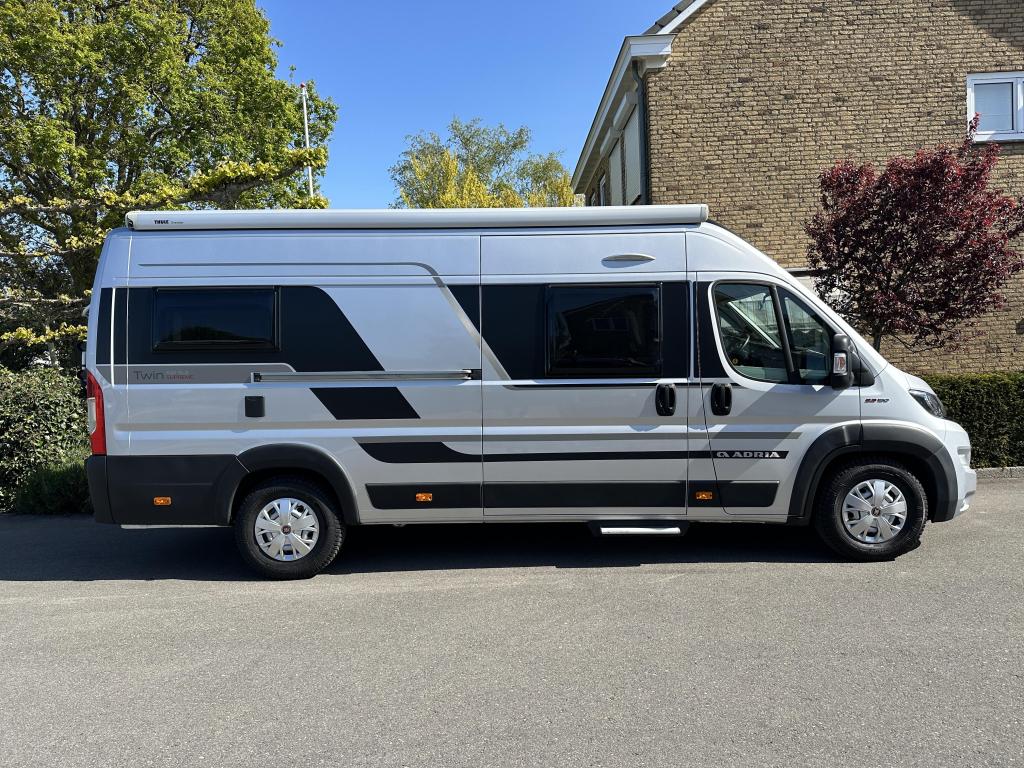 Adria Twin Supreme 640 SLB Enkele bedden Zeer mooi, Automaat, Achteruitrijcamera, Ringverwarming, Fiat