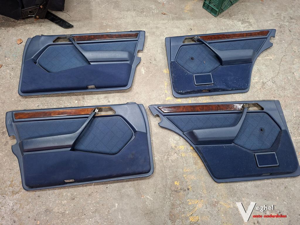 MB W124 stationwagon compleet Deurpaneel set blauw '95, Ophalen, Gebruikt, -, Deur