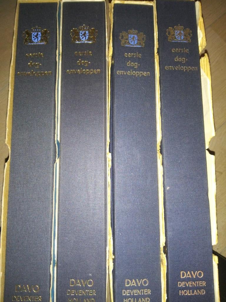 4 Davo albums met Eerstedagenveloppen van Nederland, Ophalen of Verzenden