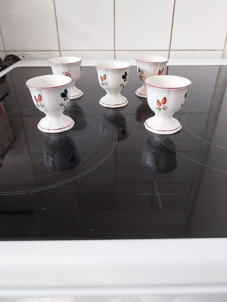 Villeroy & Boch Petite Fleur Eierdopjes - Set van 5, Huis en Inrichting, Keuken | Servies, Ophalen of Verzenden, Zo goed als nieuw