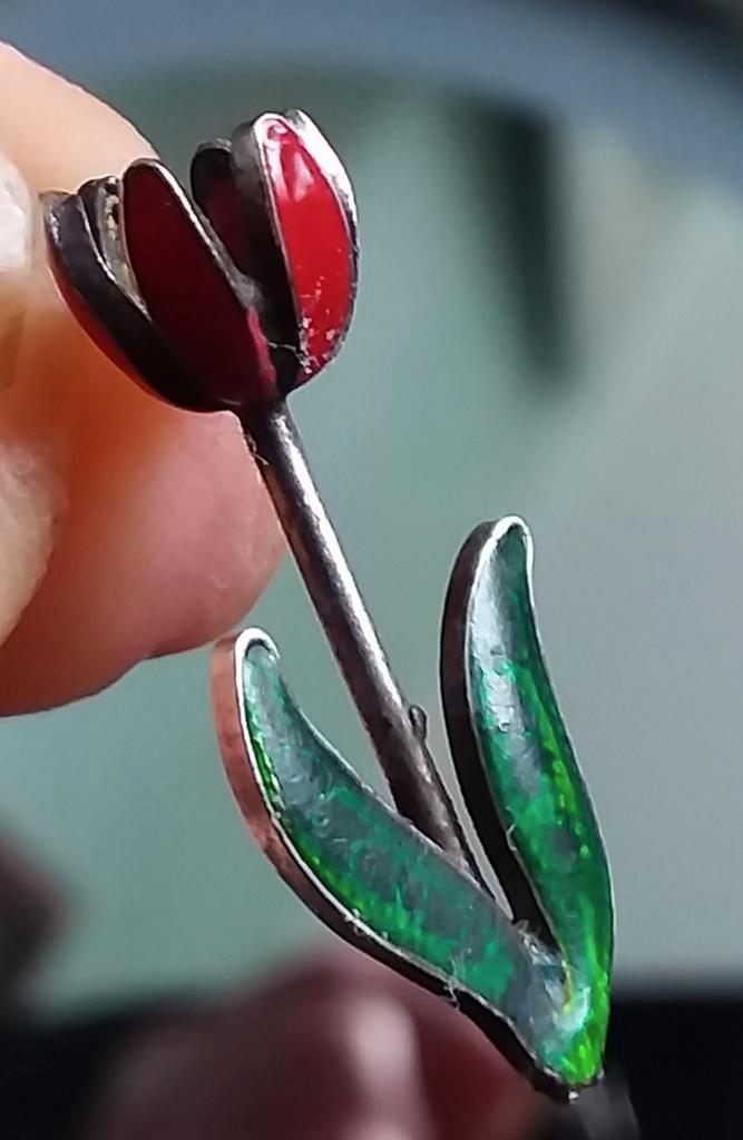 Geërfd. Oude mooi tulp ketting hanger., Sieraden, Tassen en Uiterlijk, Kettinghangers, Nieuw, Ophalen of Verzenden