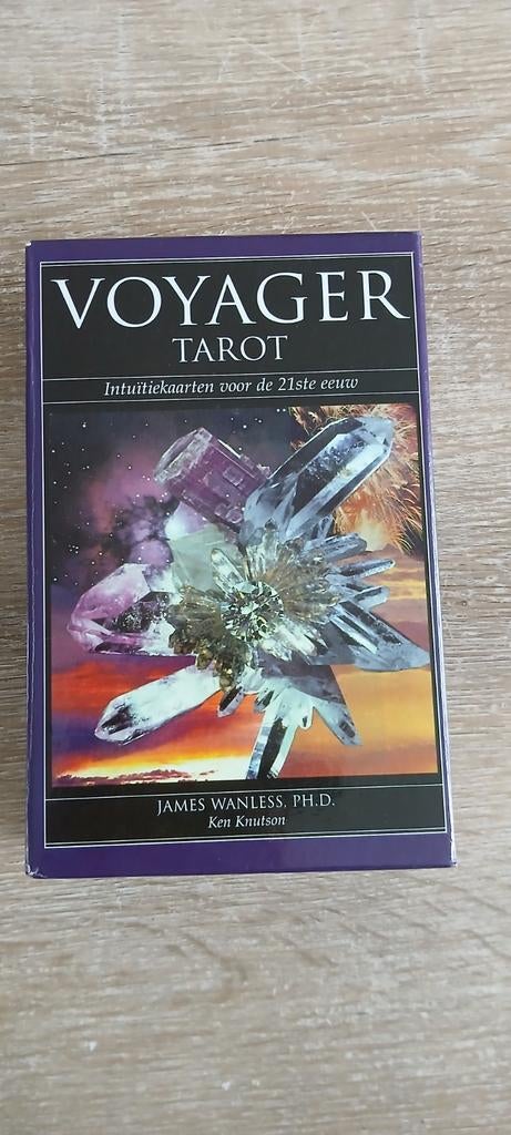 Voyager Tarot Intuïtiekaarten voor de 21e eeuw, Boeken, Tarot of Kaarten leggen, Ophalen of Verzenden, Zo goed als nieuw, Instructieboek