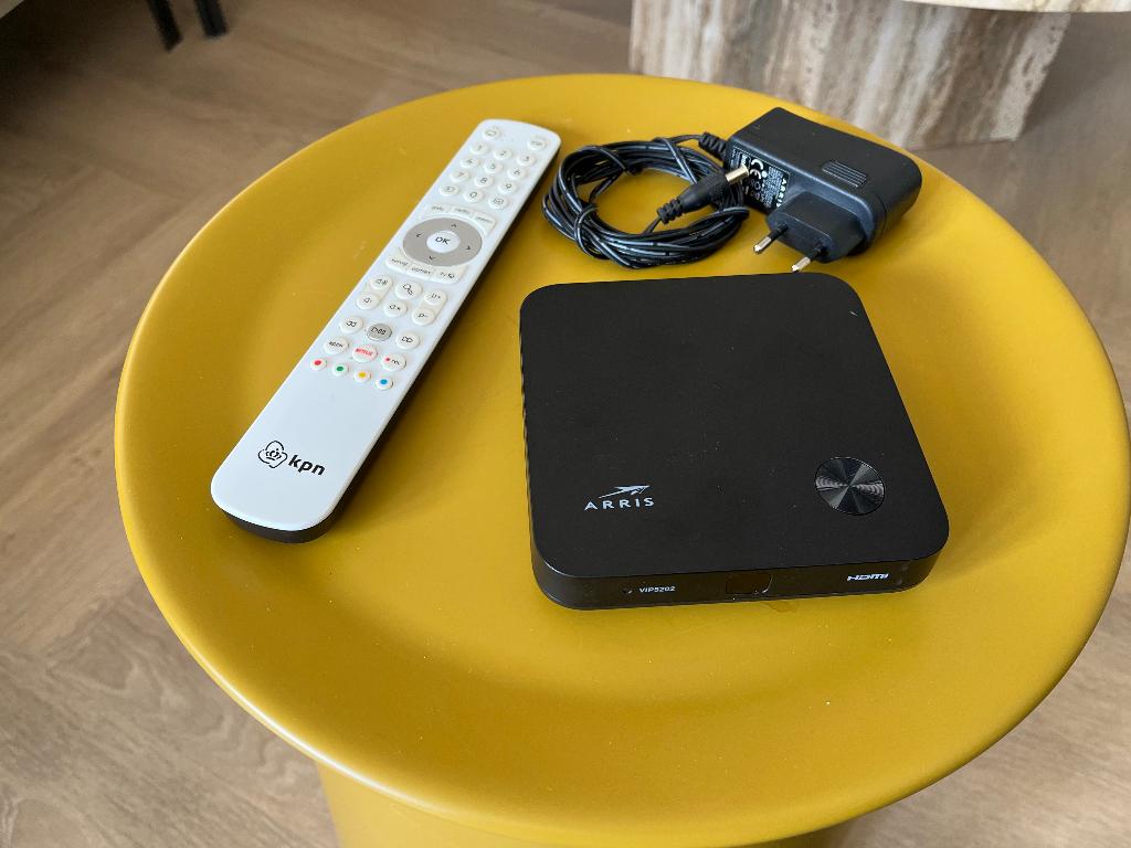 Arris VIP5202 KPN decoder, Ophalen of Verzenden, Gebruikt, Decoder