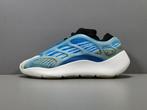 Yeezy Boost 700 Arzareth | Maat 40, Kleding | Heren, Schoenen, Ophalen of Verzenden, Nieuw, Overige kleuren