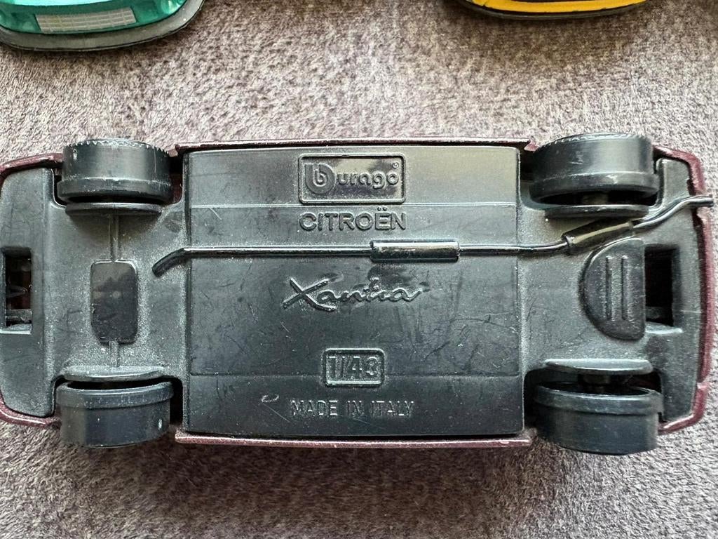 Burago vintage auto,s, Hobby en Vrije tijd, Modelauto's | 1:24, Ophalen of Verzenden, Bburago