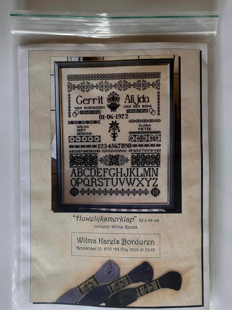 Merklap blauw - Wilma Karels - 35 x 46 cm, Hobby en Vrije tijd, Borduren en Borduurmachines, Ophalen of Verzenden, Nieuw, Handborduren