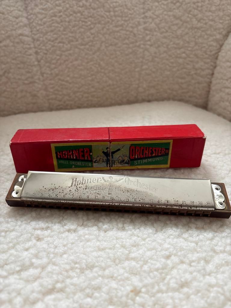 Vintage Hohner Orchester III Mondharmonica met doosje, Muziek en Instrumenten, Blaasinstrumenten | Mondharmonica's, Ophalen, Gebruikt