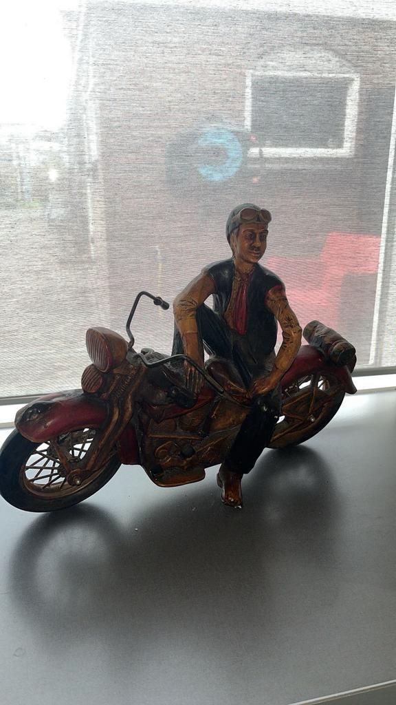 Vintage motor beeld van hout, Ophalen, Gebruikt