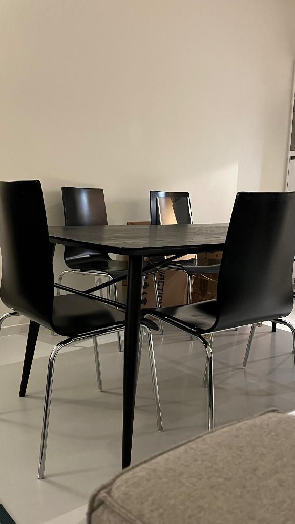 Jysk black dining table, Ophalen, Gebruikt, 200 cm of meer, 50 tot 100 cm