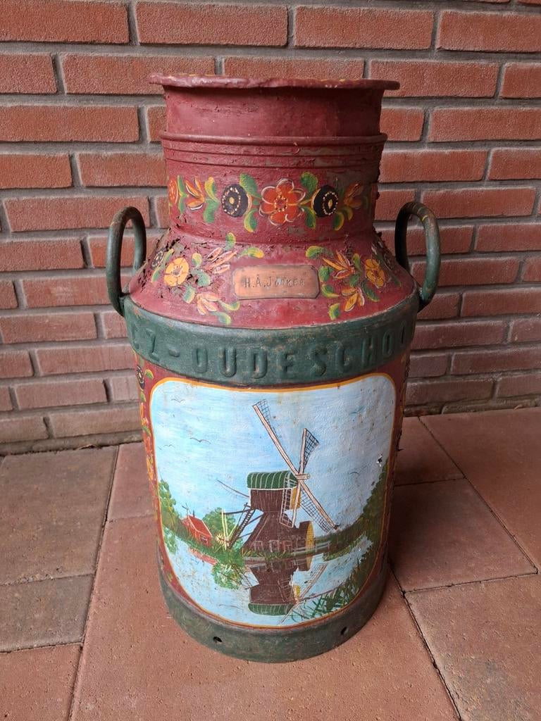 Antieke beschilderde melkbus met molen decoratie, Ophalen