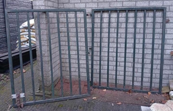 Poort / draaihek / tuinhek, Tuin en Terras, Ophalen, IJzer, Met poort