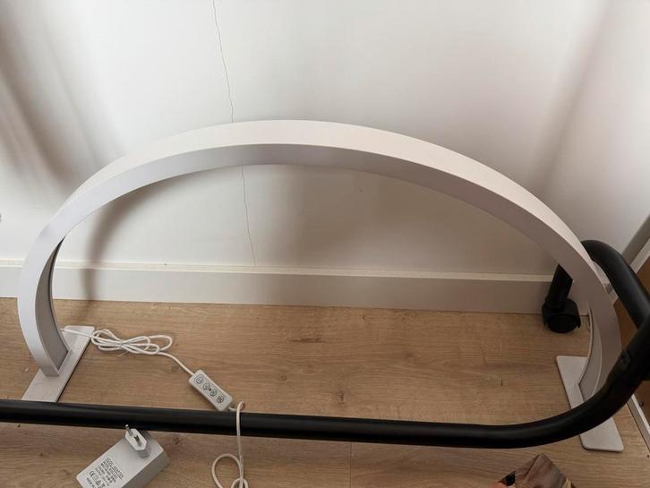 Halve maan lamp voor nagelstudio - nu overbodig, Huis en Inrichting, Lampen | Vloerlampen, Gebruikt, Metaal, Ophalen of Verzenden