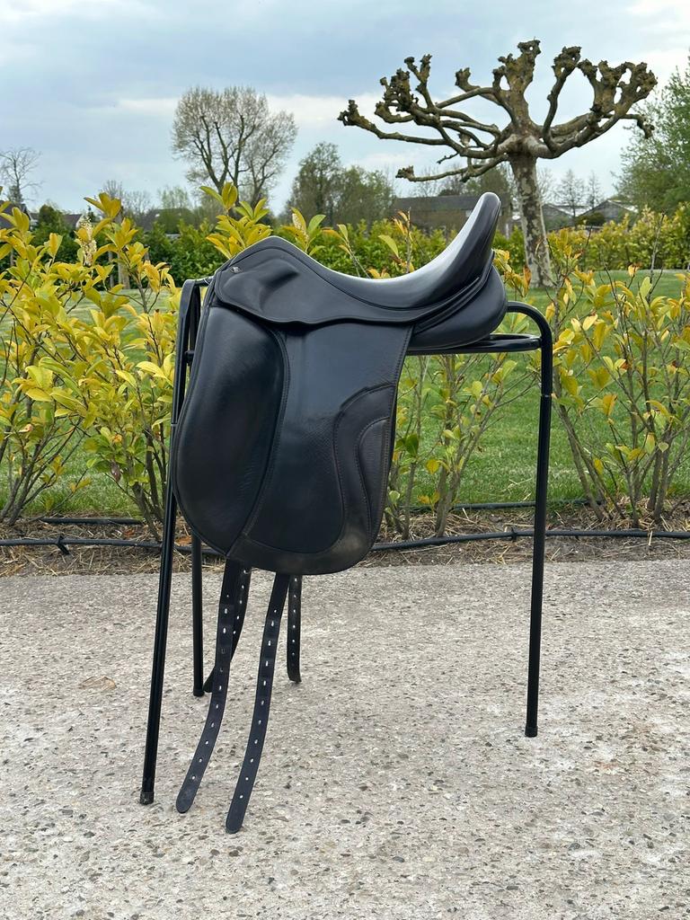 Kingsley D4 17,5 inch boommaat 32 – 2023 | Scherp geprijsd, Ophalen of Verzenden, Zo goed als nieuw, Dressuur