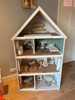 Handgemaakt poppenhuis met Maileg interieur, Kinderen en Baby's, Speelgoed | Poppenhuizen, Ophalen, Gebruikt, Poppenhuis