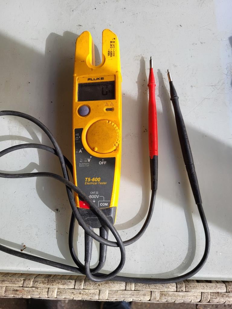 Fluke T5-600 Electrical Tester - Multimeter, Doe-het-zelf en Verbouw, Meetapparatuur, Ophalen of Verzenden