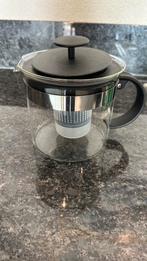Bodum theepot met 4 kleine dubbelwandige espresso glazen, Huis en Inrichting, Keuken | Potten en Pannen, Ophalen of Verzenden