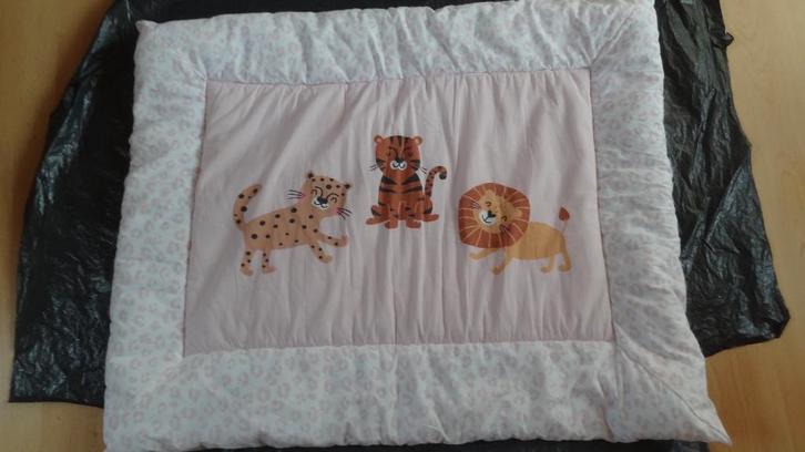 Boxkleed , ZGAN formaat 90 bij 77 , met GRATIS, Kinderen en Baby's, Boxen, Zo goed als nieuw, Rechthoekig, Boxkleed, Ophalen of Verzenden