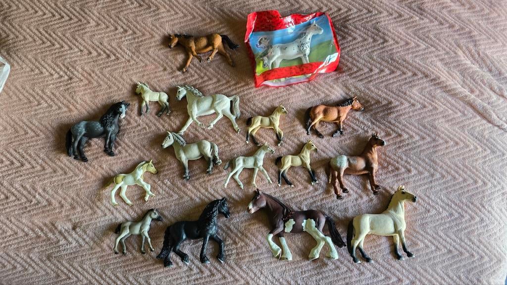 16 Nieuwe Schleich Paarden - Diverse Rassen en Maten, Ophalen of Verzenden, Nieuw
