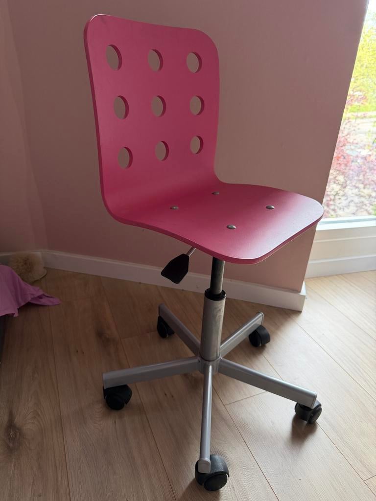 Roze bureaustoel met wieltjes, Huis en Inrichting, Bureaustoelen, Ophalen of Verzenden, Zo goed als nieuw, Roze, Bureaustoel