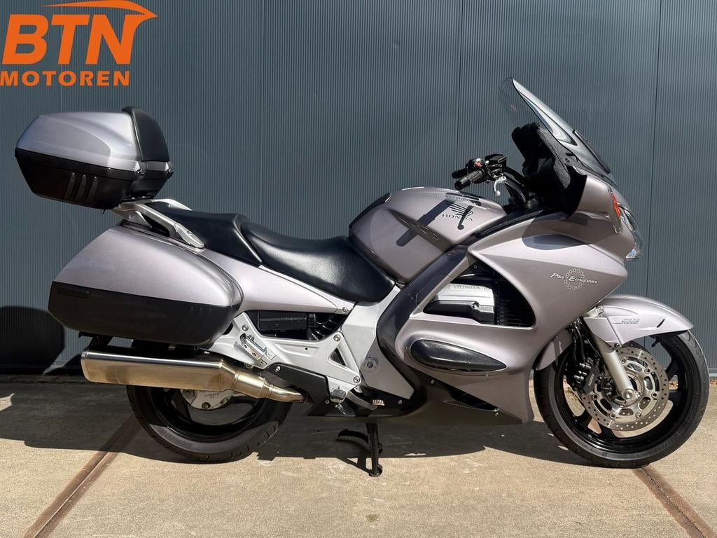 Honda ST 1300 Pan European ABS (2003) Origineel NL Lage KM, HONDA, 4 cilinders, Motorrijbewijs A, Bedrijf