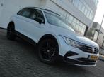 TIGUAN 1.5 TSI/AUTOMAAT/2022/URBAN SPORT/OPEN DAK/TREKHAAK, 1800 kg, 4 cilinders, 150 pk, Leder en Stof