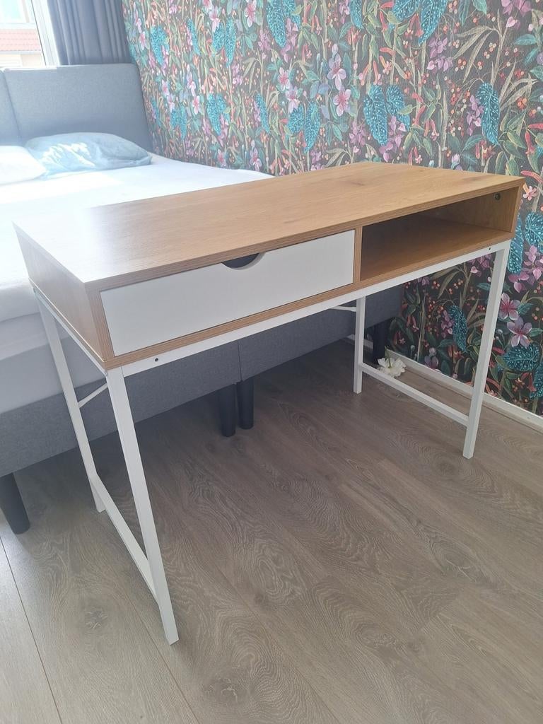 Bureau houtlook met metalen onderstel, Ophalen, Gebruikt, Scandinavisch, Kinderbureau