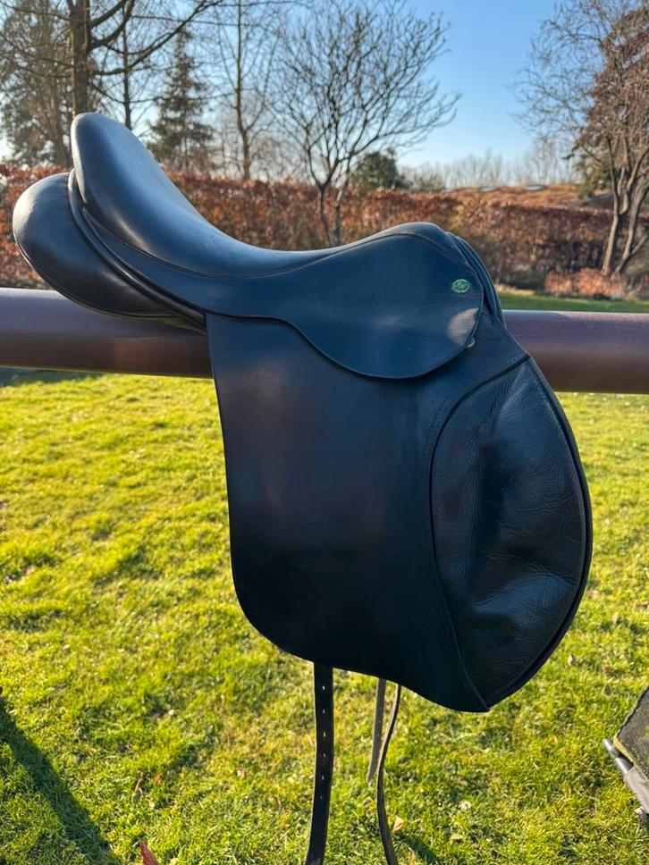 Hulsebos pony springzadel Zwart 16.5, Dieren en Toebehoren, Paarden en Pony's | Zadels, Zo goed als nieuw, Springen, Ophalen of Verzenden