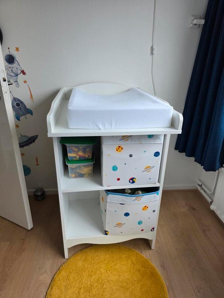 Witte commode, Kinderen en Baby's, Kinderkamer | Commodes en Kasten, Gebruikt, Commode, 90 tot 105 cm, 75 tot 100 cm, 50 tot 70 cm