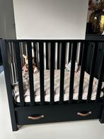 Bopita box zwart met lade, compleet met accessoires, Kinderen en Baby's, Boxen, Ophalen, Zo goed als nieuw, Vierkant, Boxkleed