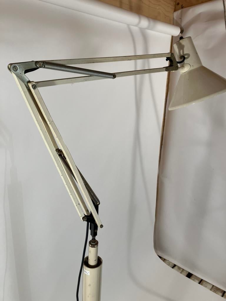 Lyfa werklamp op wielen, Ophalen, Zo goed als nieuw, B, Lyfa