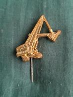 DTB American graafmachine  landbouw speldje, Ophalen of Verzenden, Zo goed als nieuw, Overige onderwerpen, Speldje of Pin