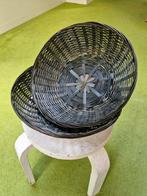 2 rieten broodmandjes, zwart, Ø 25 cm, Mand, Rond, Ophalen of Verzenden, Zo goed als nieuw