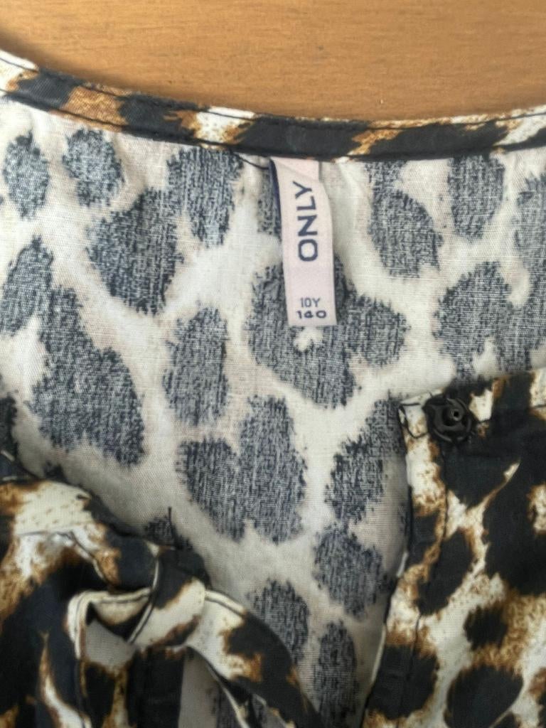 ONLY Panterprint Top Maat 140, Kinderen en Baby's, Kinderkleding | Maat 140, ONLY, Gebruikt, Meisje, Ophalen of Verzenden
