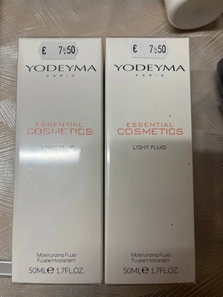 Yodeyma Essential Cosmetics Light Fluid - 2 stuks, Gehele gezicht, Wit, Nieuw, Ophalen of Verzenden