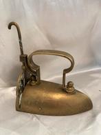Massief messing koolstrijkijzer, 19e eeuw, Ophalen of Verzenden, Koper