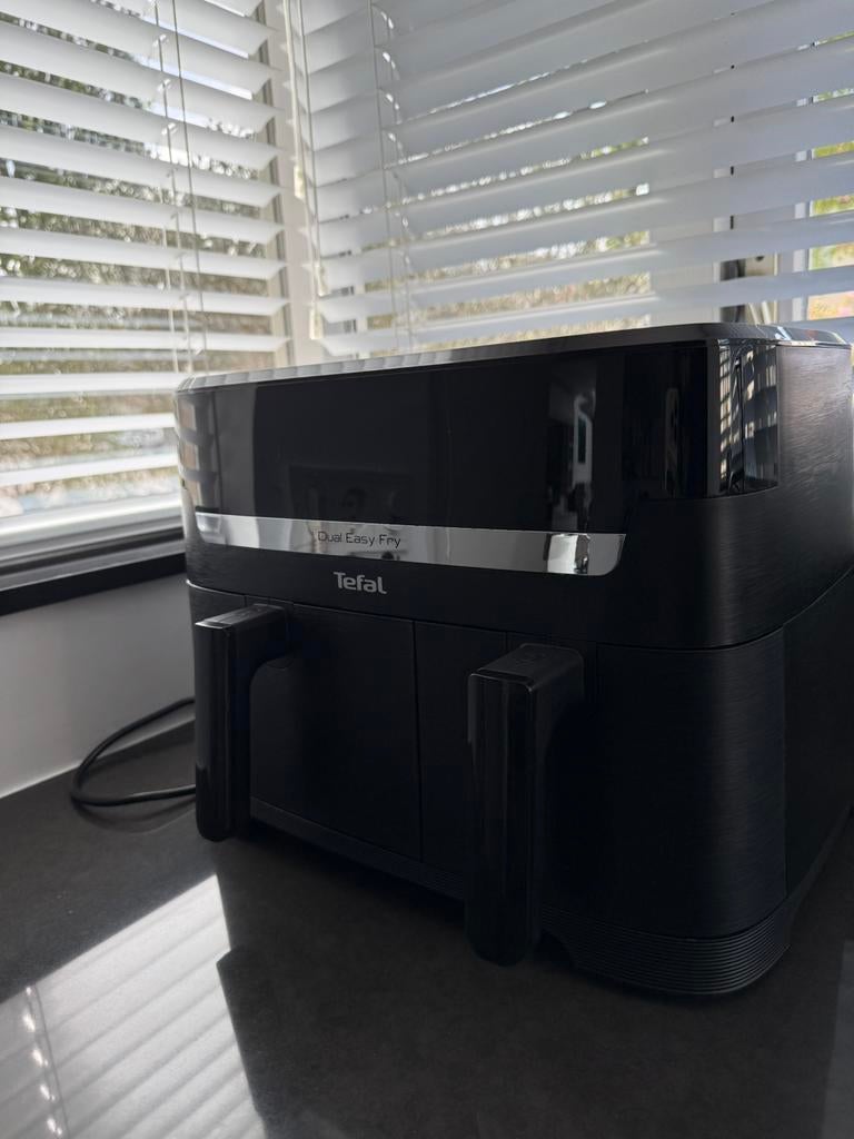 Tefal Airfryer (met boekjes), Witgoed en Apparatuur, Airfryers, Ophalen, Zo goed als nieuw, Airfryer