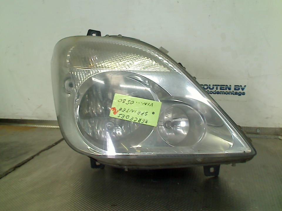 Koplamp Rechts Mercedes-Benz Sprinter 3,5t (906.63) 2011, Gebruikt, Mercedes-Benz AG, Mercedes-Benz, Mercedesstraße 120, Stuttgart 70372, , Duitsland
