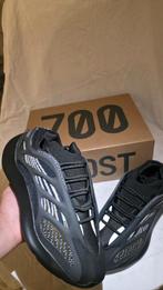 Yeezy 700 V3 Azael - Zwarte Sneakers met Uniek Design, Ophalen of Verzenden