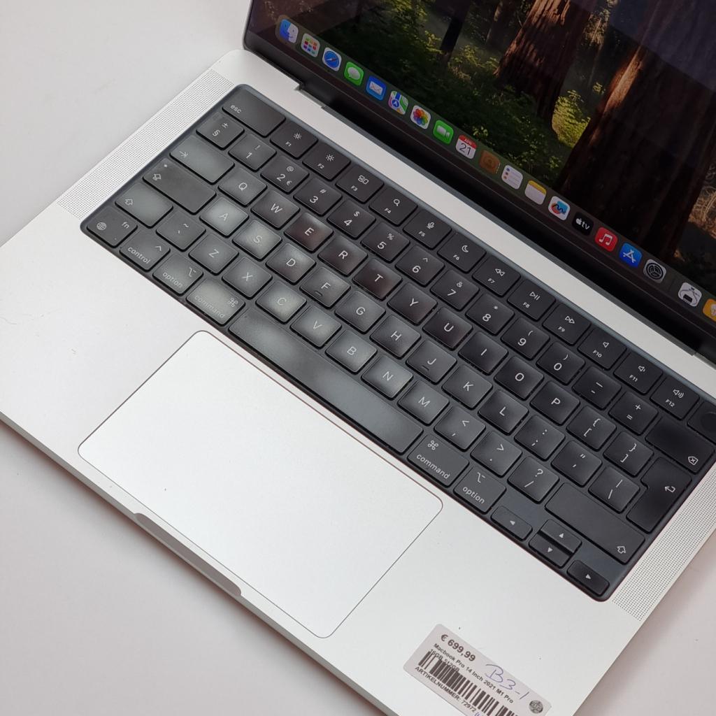 Macbook Pro 14 Inch 2021 M1 Pro 16GB 512GB, Computers en Software, Apple Macbooks, Apple, Gebruikt, Support@apple.com, One Apple Park Way
Cupertino, CA 95014
United States