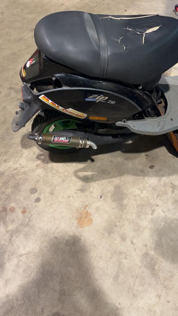 Zip 70cc watergekoeld zonder 123, Fietsen en Brommers, Scooters | Piaggio, Zo goed als nieuw, Zip, Tweetakt, Ophalen