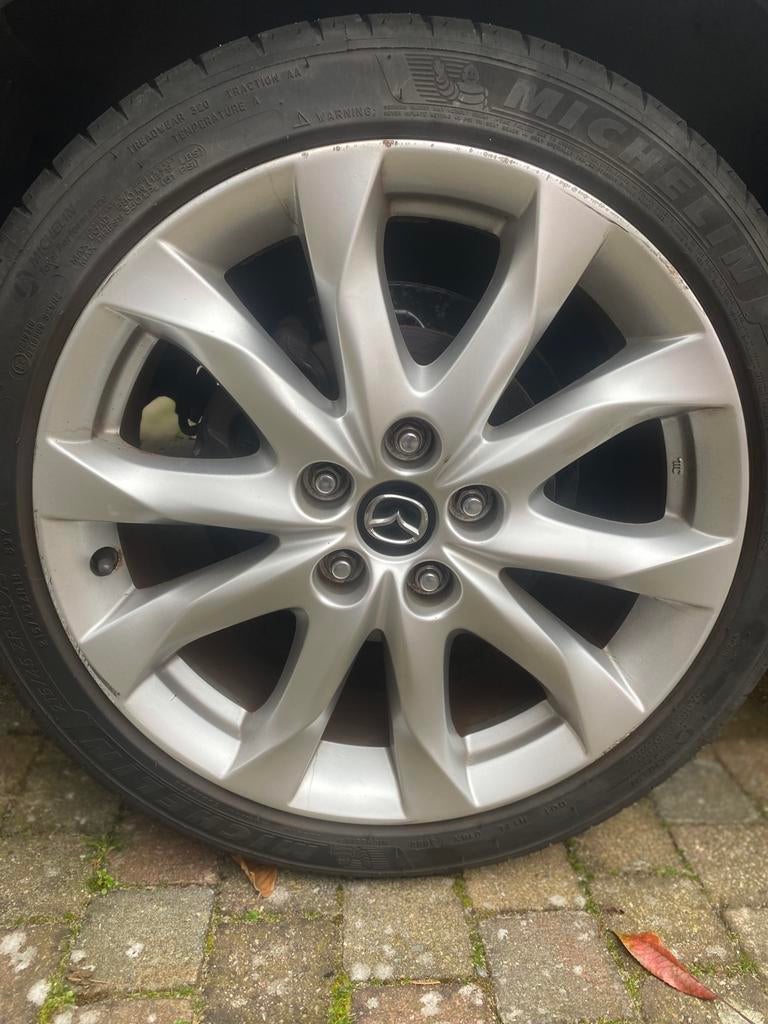Mazda 3 18 inch 4 velgen & 4 banden, Ophalen