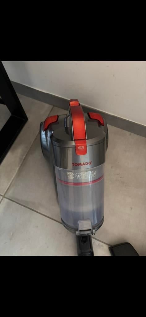 Stofzuiger - Tomado, Ophalen, Gebruikt