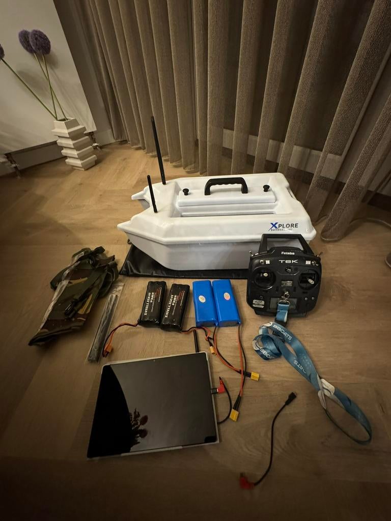 Xplore MK2 Voerboot + Raymarine Dragonfly 5 & GPS Autopilot, Ophalen, ., Overige typen, Zo goed als nieuw