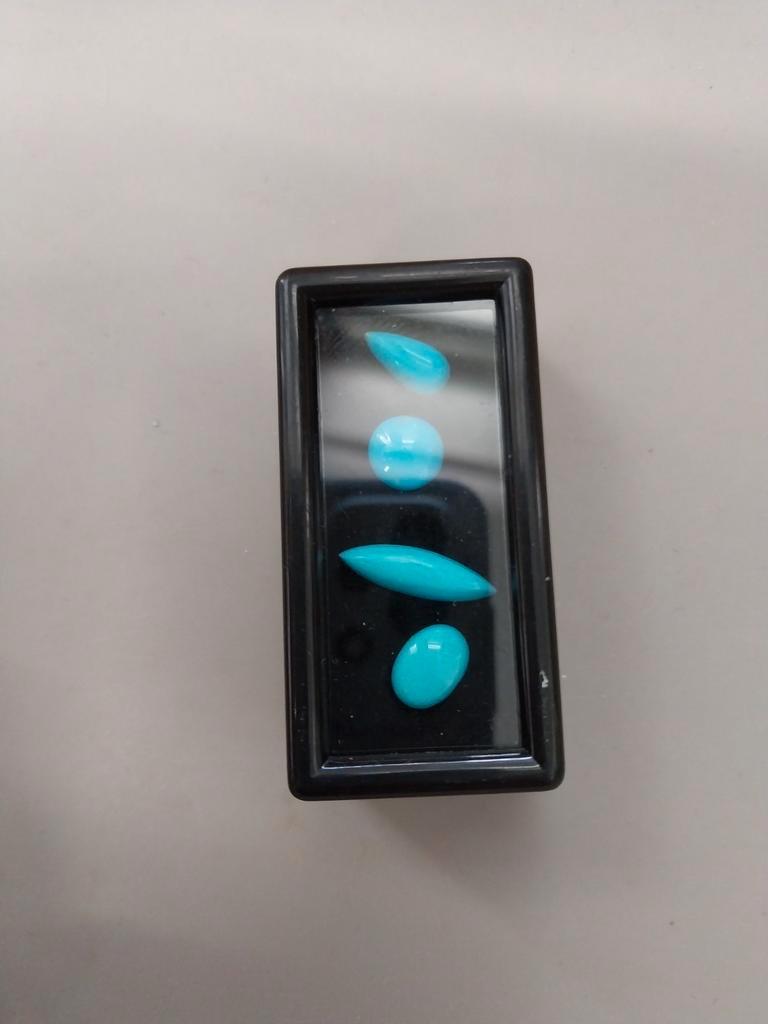 4 blauwe turkoois cabochons uit USA, Sieraden, Tassen en Uiterlijk, Edelstenen, Ophalen of Verzenden, Zo goed als nieuw