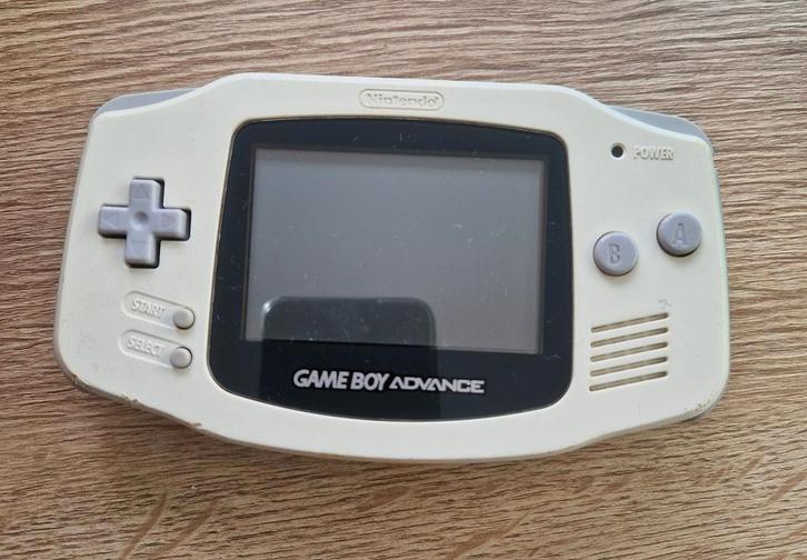 Gameboy advance wit NIET WERKEND, Spelcomputers en Games, Games | Nintendo Game Boy, Niet werkend, Avontuur en Actie, 1 speler
